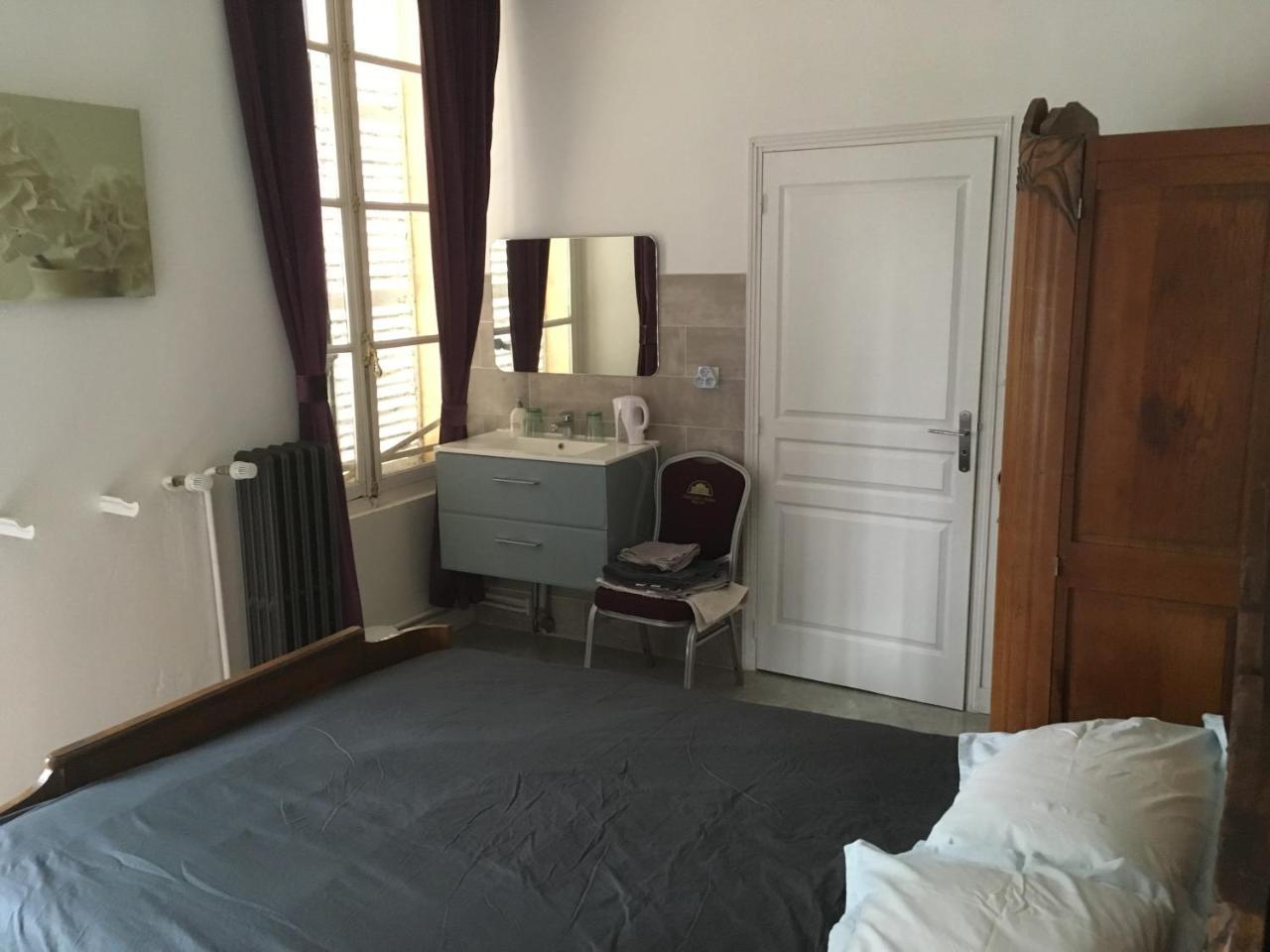 Chateau Nevers Bed & Breakfast Varennes-Vauzelles Oda fotoğraf